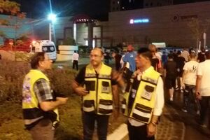 Палестинец убил из пистолета израильского солдата, выхватил у него автомат и устроил стрельбу по толпе