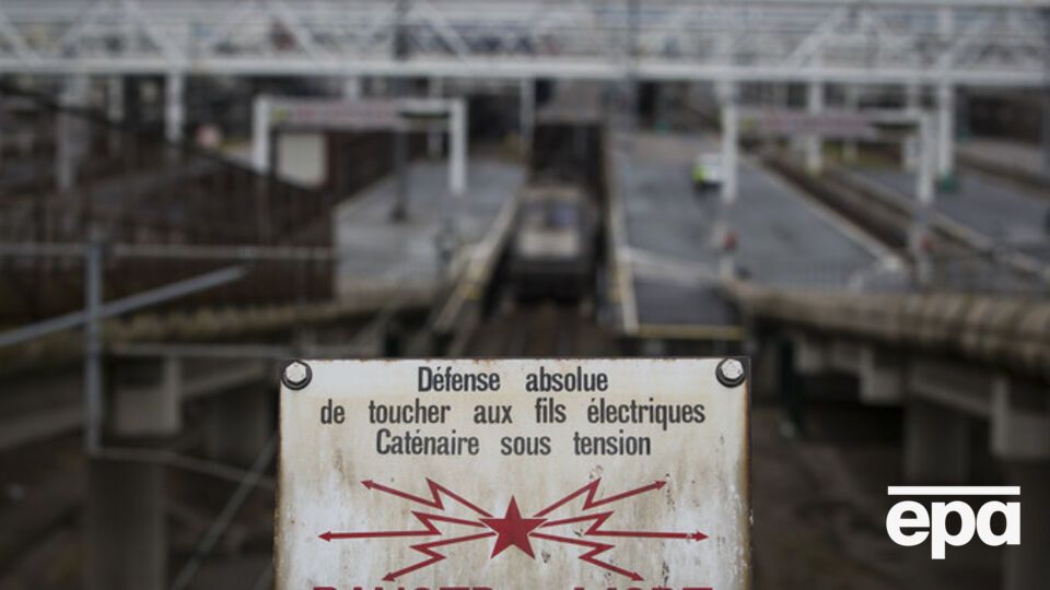 Мигранты снова прорвались в тоннель