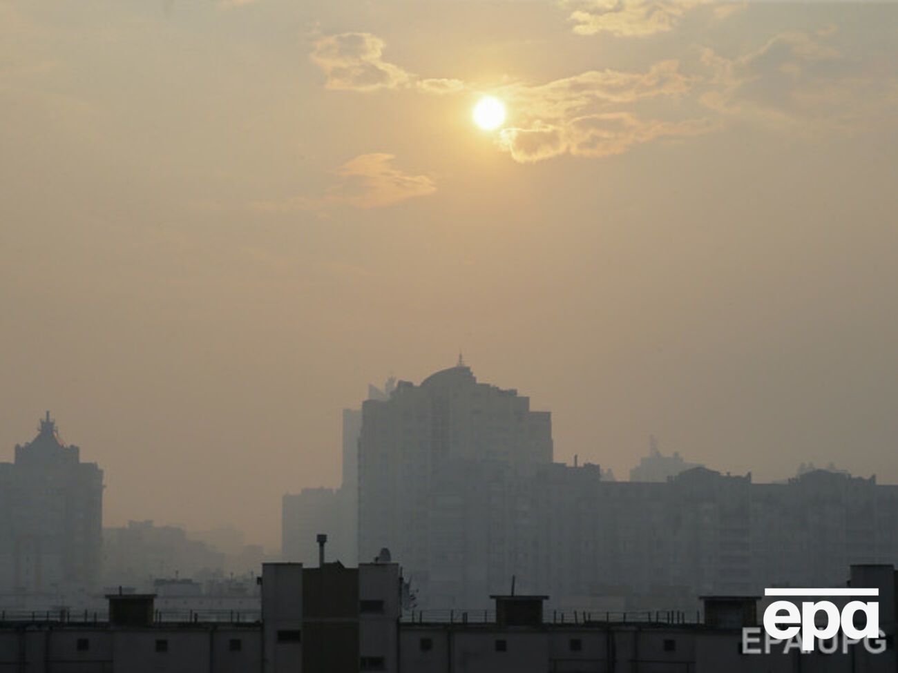 Столицу затянуло дымом от горящих торфяников