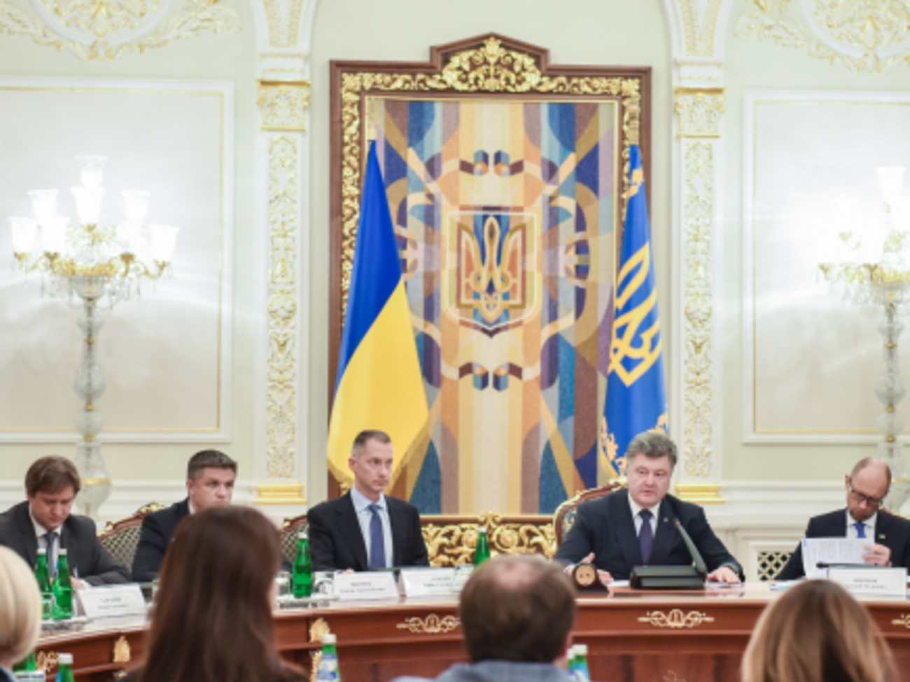 Порошенко призвал нардепов отменить депутатскую неприкосновенность:&nbsp;Вы записали это в коалиционное соглашение. Найдите в себе мужество и примите это решение