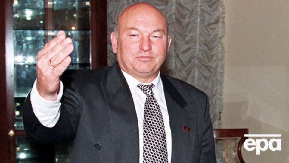 Бывший мэр практически выбрал наименование – собирается запатентовать сыр "Лужковский", или же назвать в честь жены – "Елена"