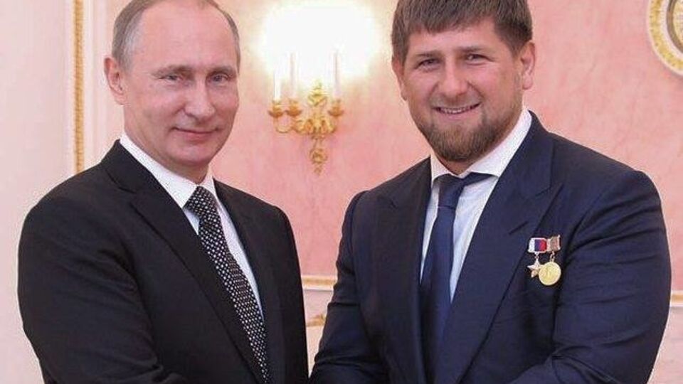 По словам Кадырова, чеченцы еще в 1999 дали клятву бороться против террористов, "где бы они ни находились"