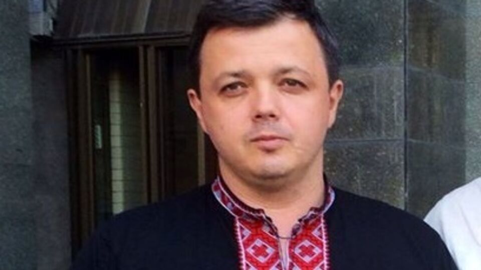 Семенченко: Выполнение Минских соглашений очень серьезно грозит внутренним расколом в стране