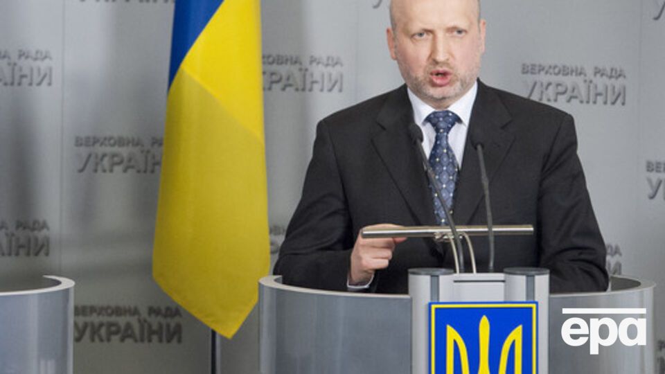 Турчинов: Украина продолжает усиливать боевую готовность армии