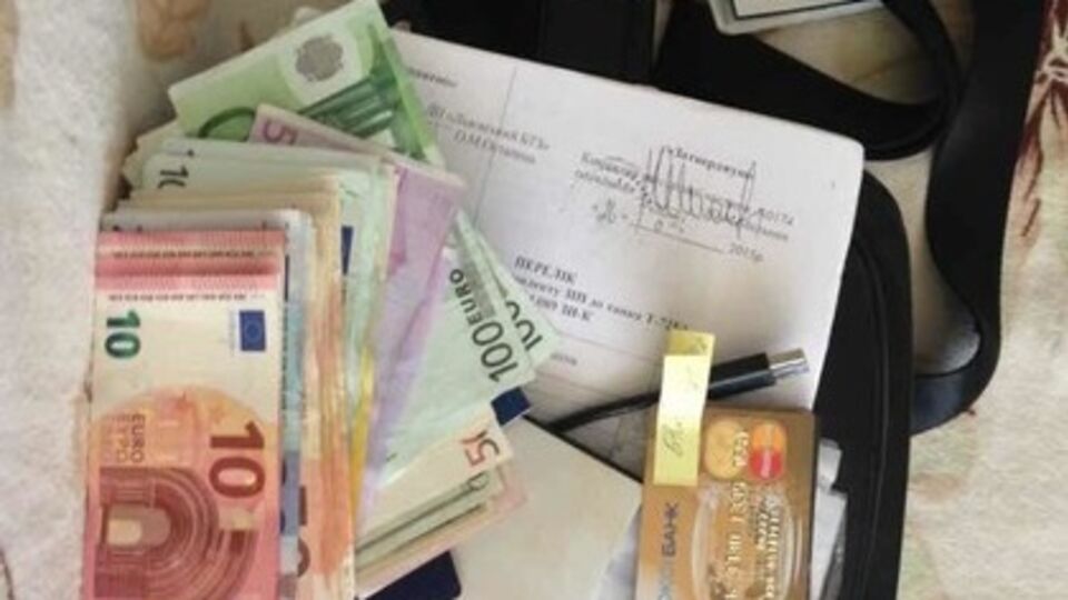 Экс-директор госпредприятия подозревается в завладении средств, предназначавшихся для ремонта техники в зоне АТО