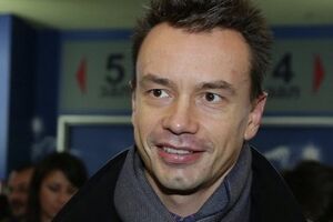 Артист посчитал обвинения в том, что он запрещает бывшей жене видеть дочь, оскорбительными