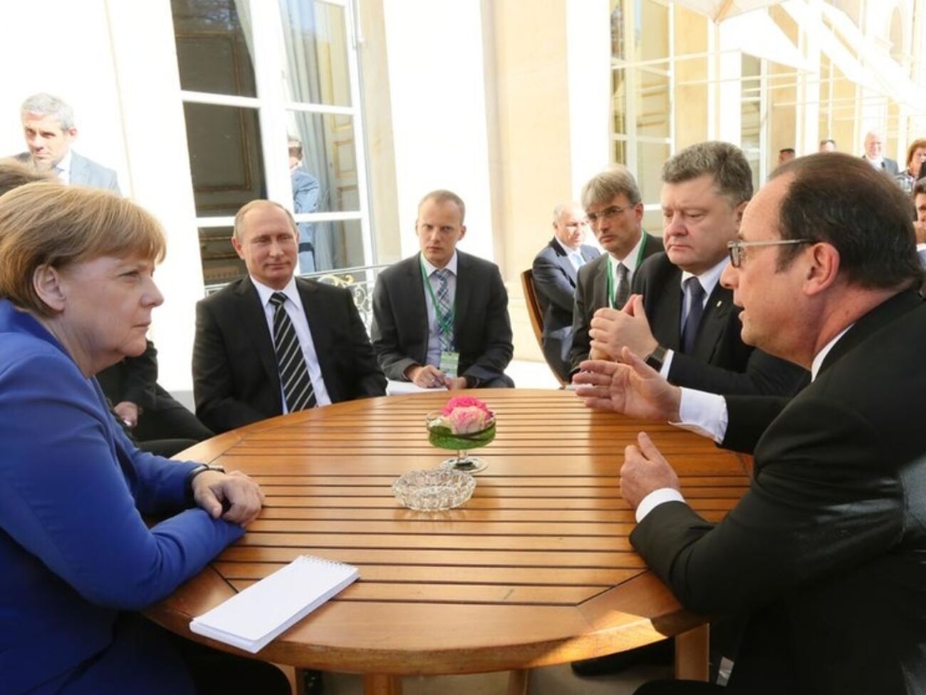 Переговоры проходят в закрытом формате