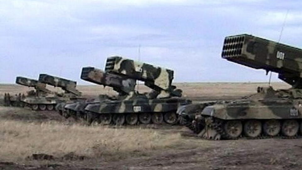 "Буратино" оснащена термобарическими боеголовками, которые с помощью горючей жидкости поражают цели