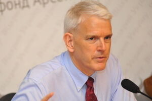 Стивен Пайфер: Я не знаю, что такого Путин делает в Сирии, чтобы изменить позицию Запада