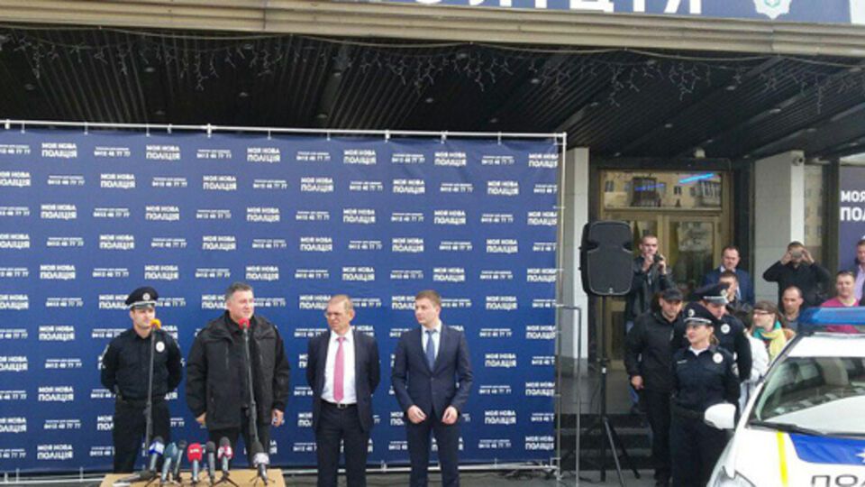 Аваков: Заявки на участие в конкурсном отборе подали около 1200 претендентов