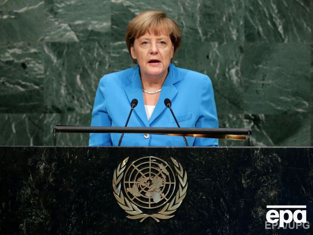 Меркель положительно оценила результаты переговоров в Париже