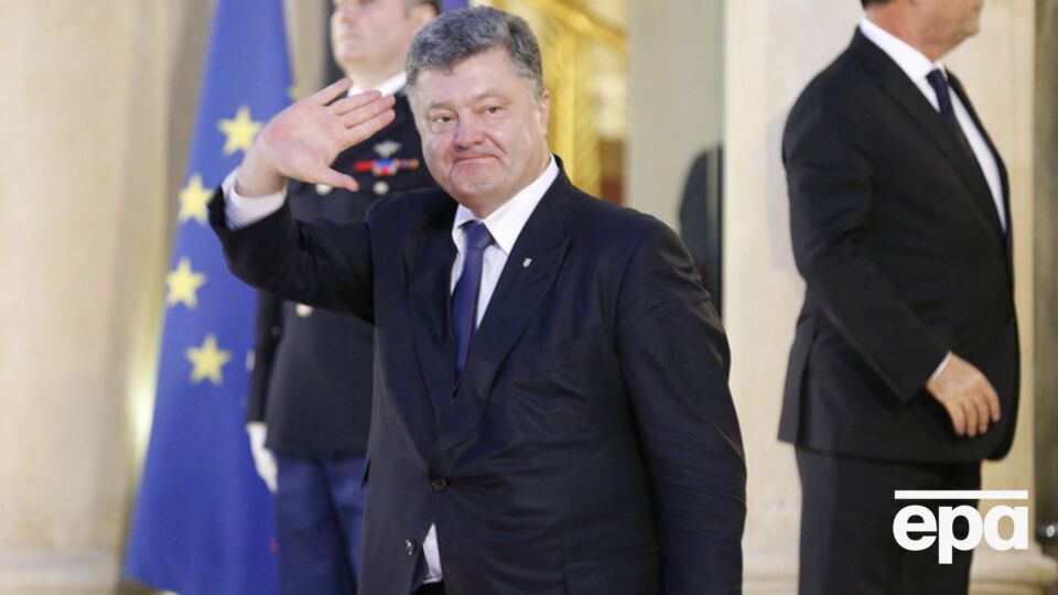 Порошенко сообщил, что Украина начинает отвод вооружений калибром менее 100 мм