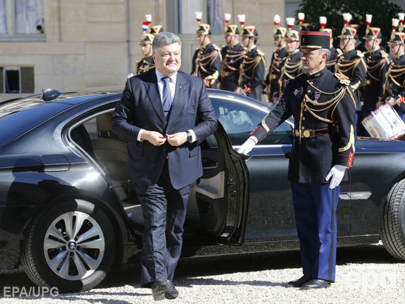 Президент Петр Порошенко посетил Париж, где принял участие в переговорах "Нормандской четверки"