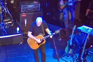 Лидер Pink Floyd посвятил песню Украине