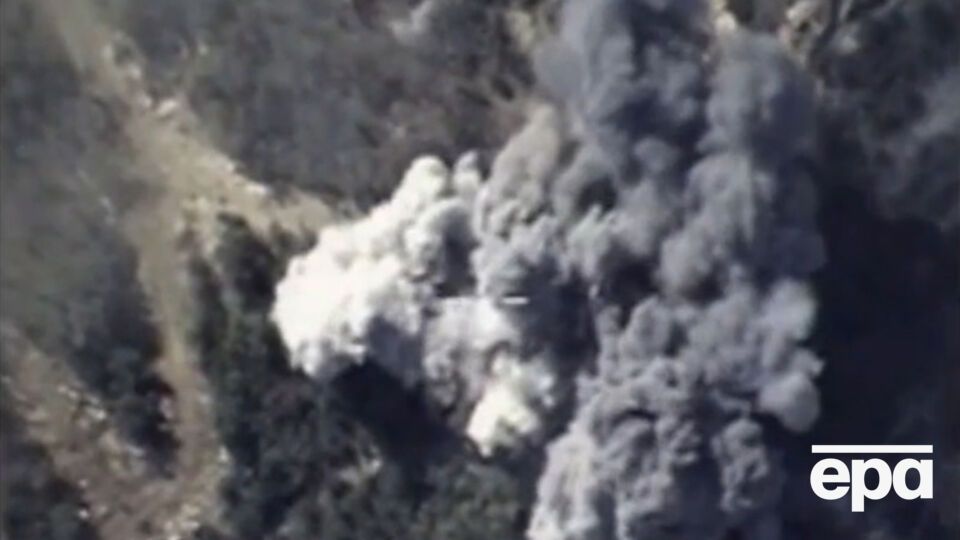 Правозащитники уверяют, что ВВС РФ наносили удар именно по группировке оппозиции