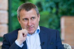 <span id="result_box" lang="ru"><span title="Згідно з нашою статистикою, торік він становив більше 6 мільярдів доларів, а за шість місяців цього року - понад 2 млрд. Утім, в українсько-польській торговельно-економічній співпраці з'явився новий напрям: вих