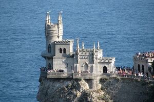 "Ласточкино гнездо" вошло в утвержденный Медведевым список