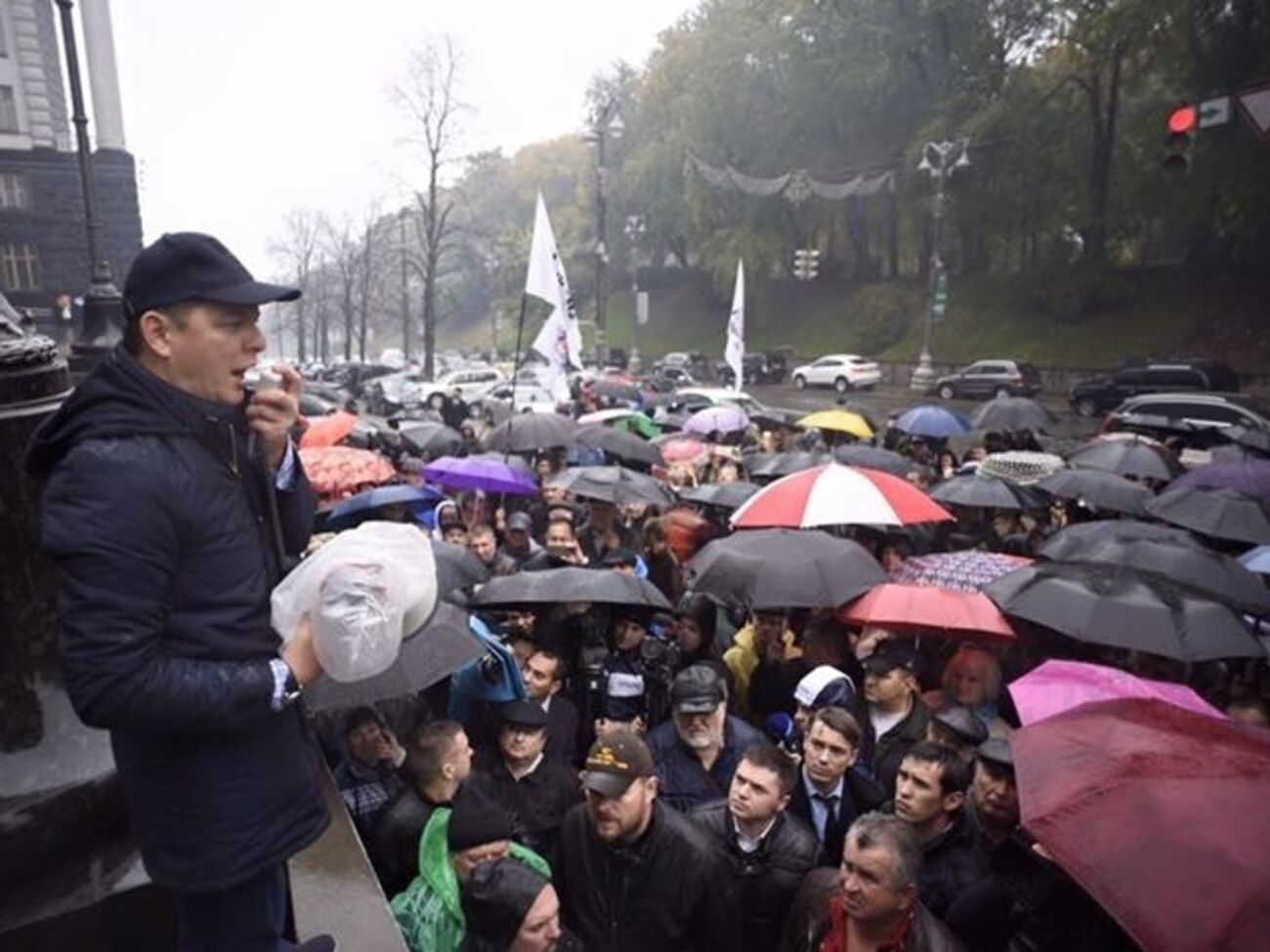 Ляшко пообещал, что будет ночевать на Майдане