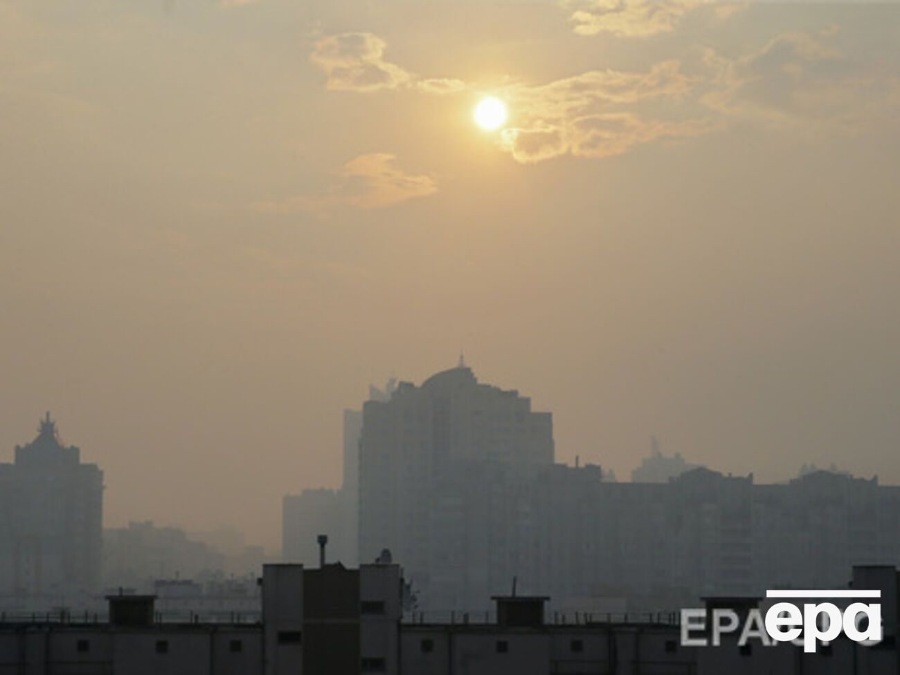 Из-за дыма от горящих торфяников утром в город не будут пускать грузовики