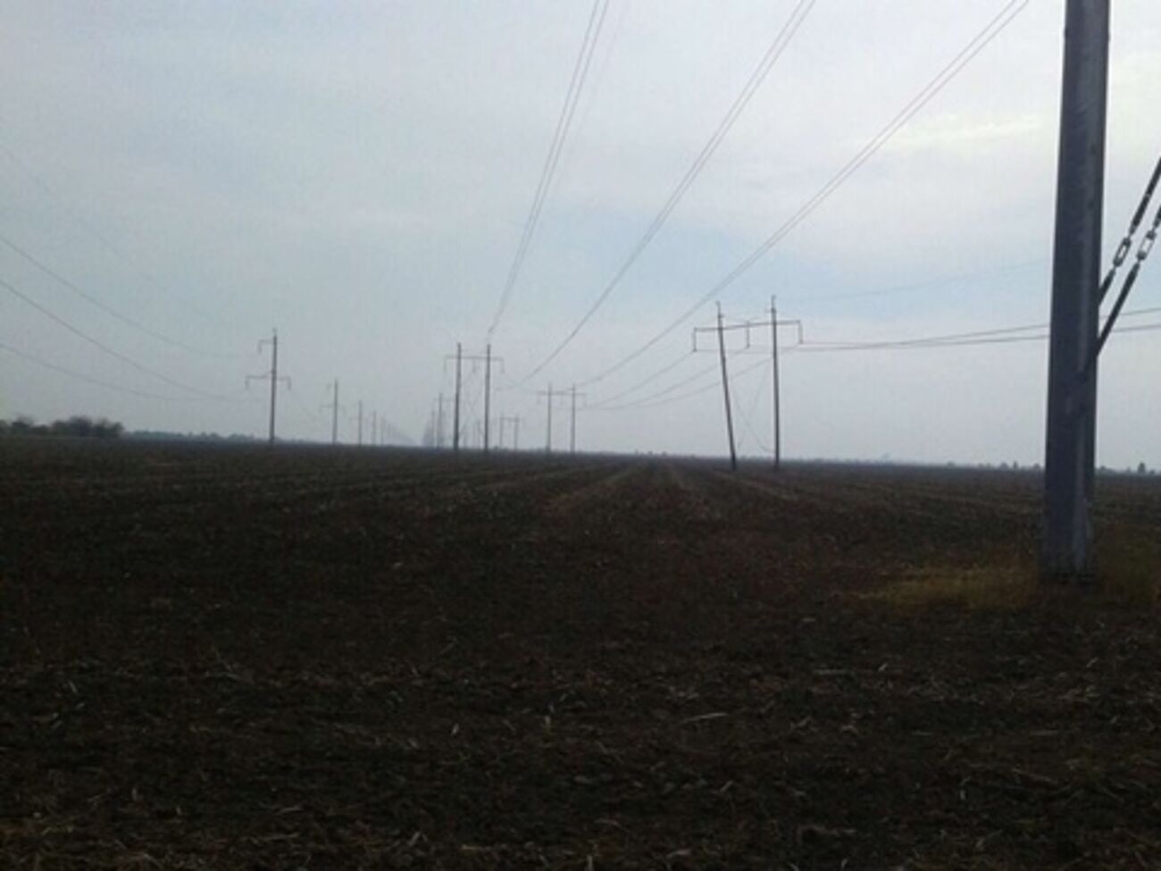 Поврежденная ЛЭП в Чаплинском районе Херсонской области