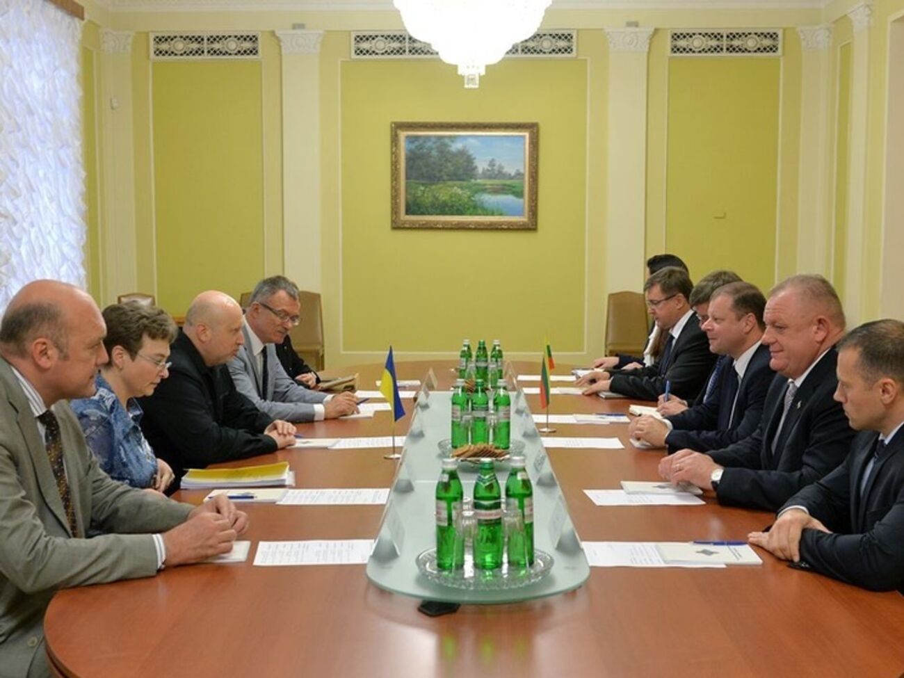 Турчинов:&nbsp;Литва прошла похожий путь, на котором сейчас Украина