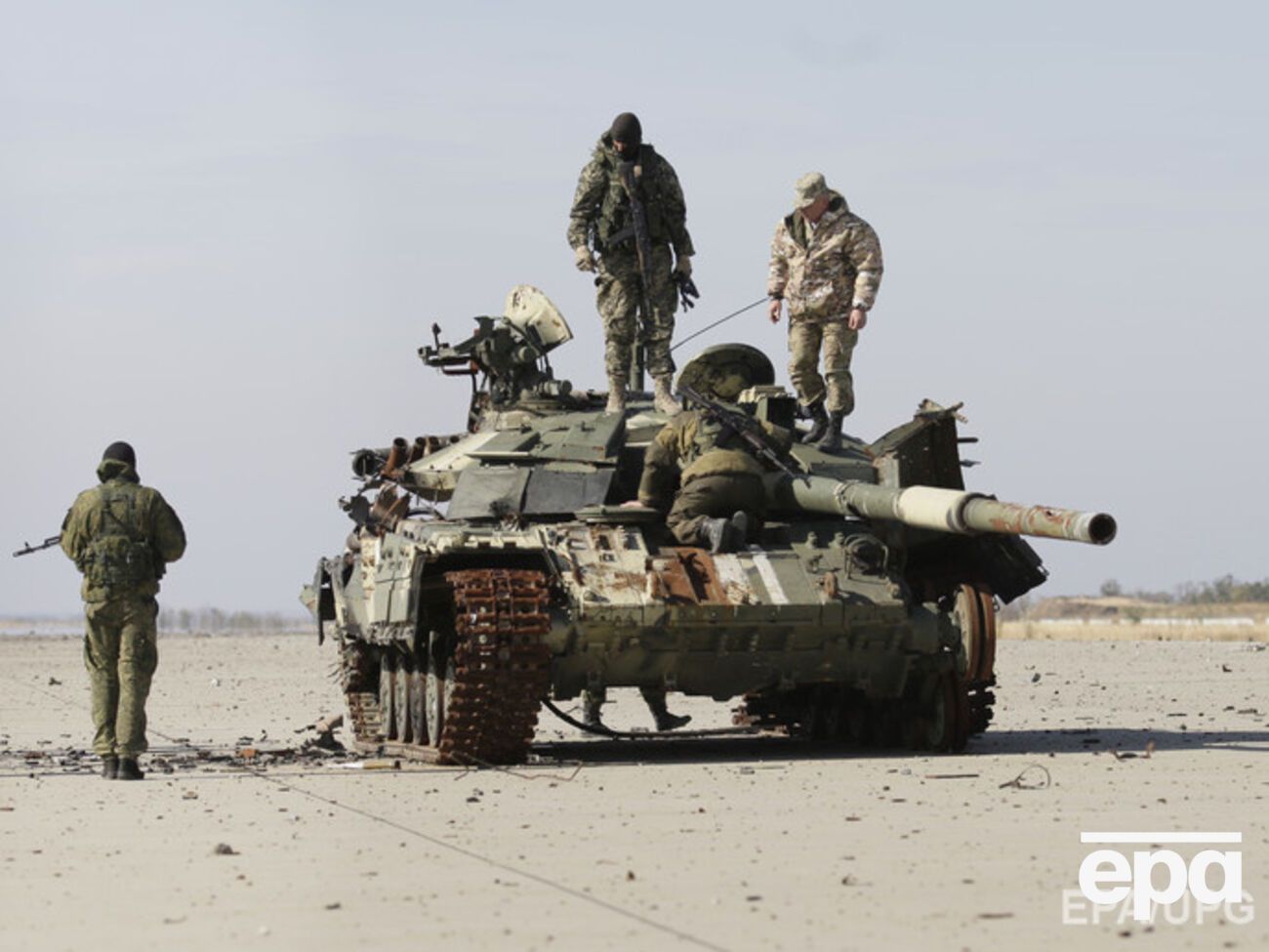 Анонимный российский военный заявил, что боевики на Донбассе не продержались бы и месяца без помощи РФ