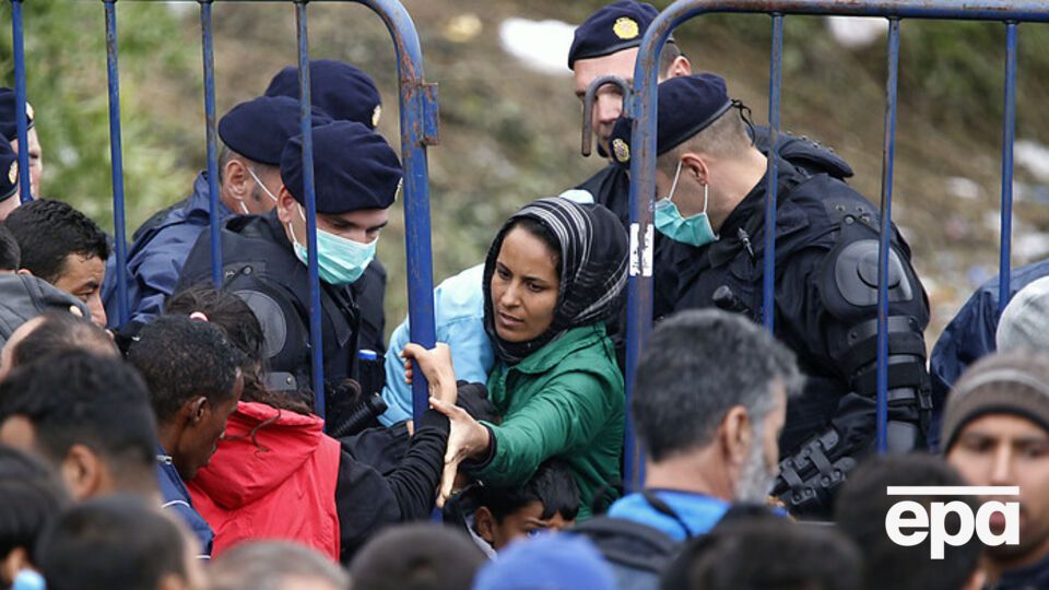 Поток беженцев в Словению будет контролировать армия