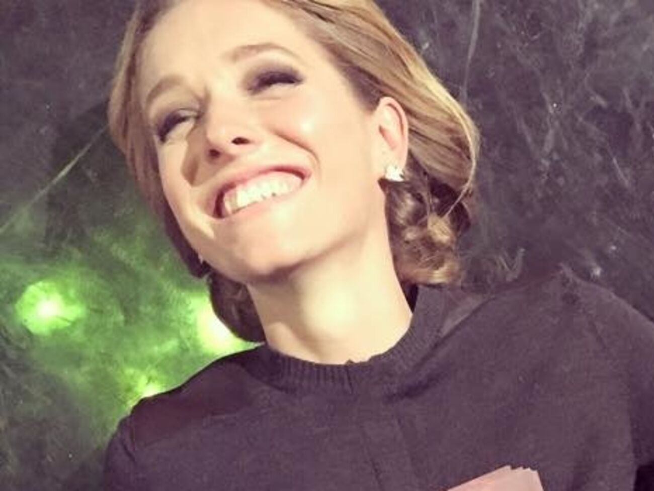 Осадчая отправилась на бракосочетание своих друзей в Италию