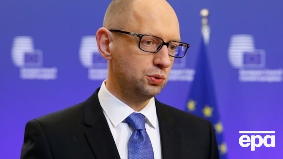 Яценюк ожидает кандидатуру нового министра