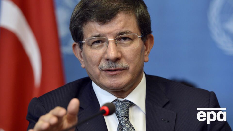 Премьер Турции сожалеет, что Асад не остался в России навсегда