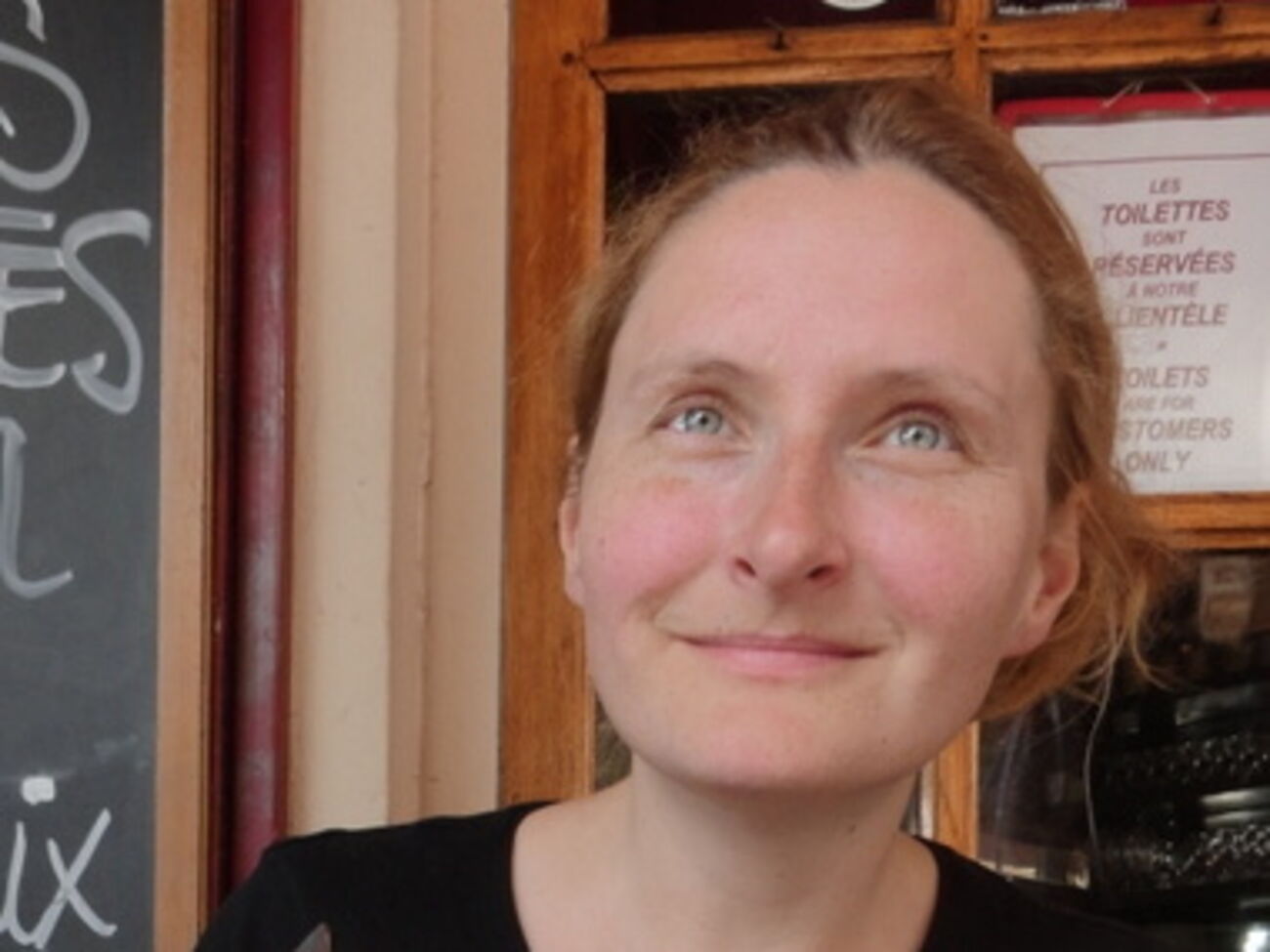 Художница Скоропаденко: Вместо снесенного памятника Ленину в Киеве надо посадить дерево, иначе все передерутся. А место и так испорченное