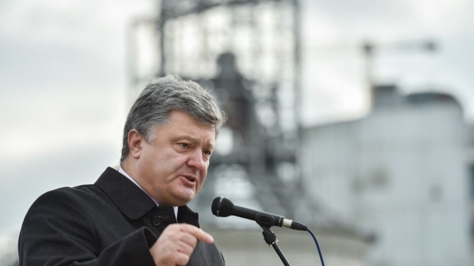 Порошенко призвал имплементировать налоговую реформу после выборов 25 октября