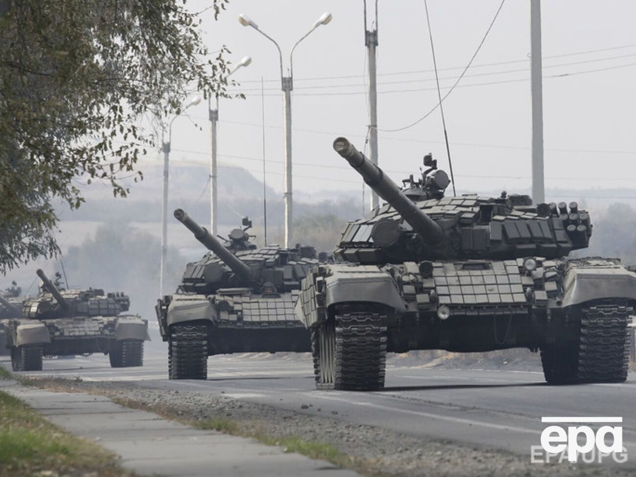 Украинские военные продолжают отвод вооружений в соответствии с договоренностями