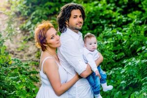 "Раньше музыкальные новости начиналась с трусов Анастасии Волочковой и заканчивалась выходками Никиты Джигурды, в середине был сюжет о Баскове, Киркорове, Михайлове и, может быть, что-то о наших. Сейчас трусы Волочковой мелькают, но реже"