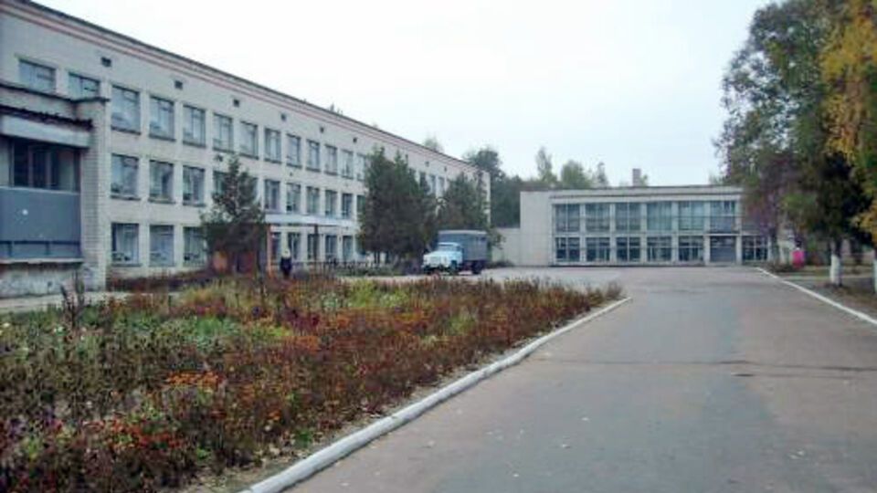 Девочки вдохнули отравляющее вещество во время посещения школьного санузла