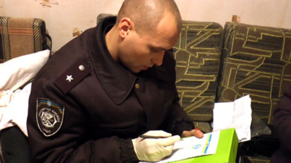 Во время обыска милиция нашла в квартире, которую снимал один из преступников, оружие и беприпасы