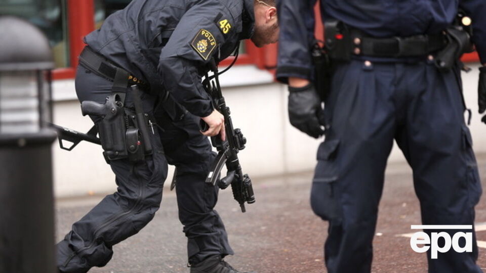 При задержании офицер полиции смертельно ранил нападавшего