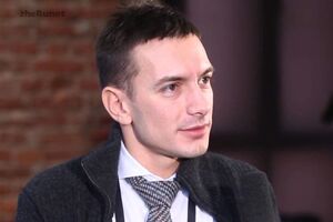 Погорелый – шеф-редактору РБК Осетинской: Лиза, тебе часто дочь Путина дает интервью? Нам она дала вот на таких условиях --- только об МГУ и без фотографии. Нам окей