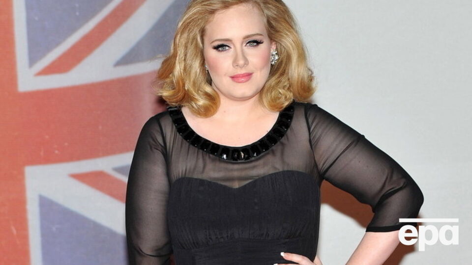 Черно-белый клип певицы Адель "Someone Like You" собрал более 540 млн просмотров