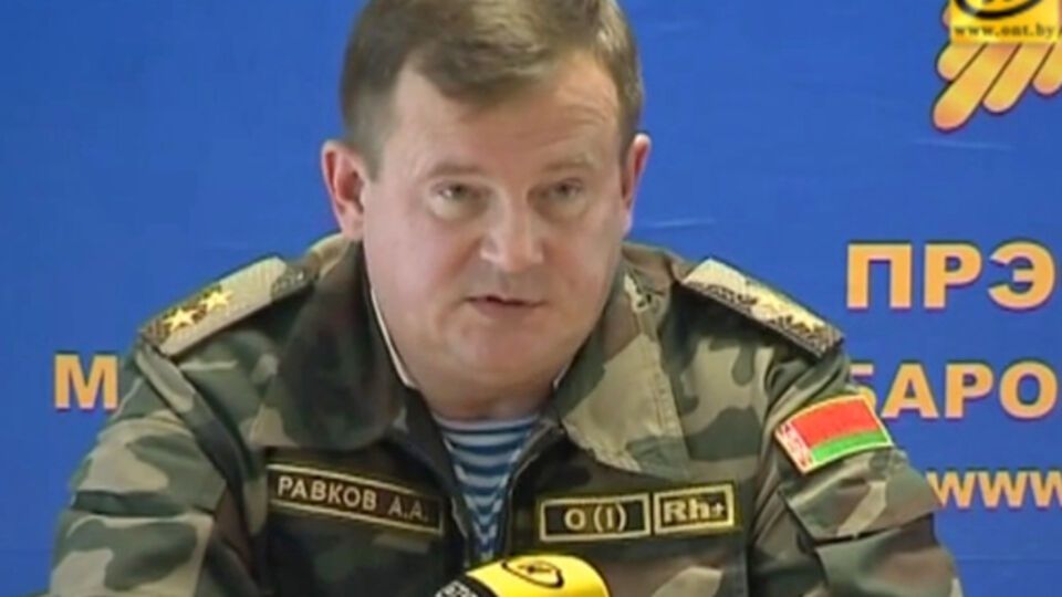 Министр обороны Беларуси Равков: Пока нет смысла размещать авиационную базу на территории Беларуси