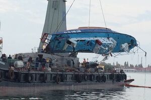 Пятерых пассажиров затонувшей "Иволги" до сих пор не нашли