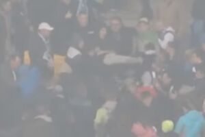 В Киеве избили четырех темнокожих болельщиков "Челси"