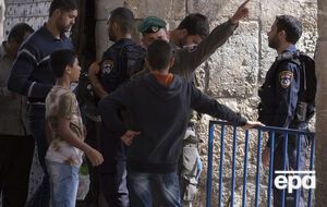 С середины сентября проход на Храмовую гору в Иерусалиме для мужчин-мусульман моложе 50 лет был закрыт