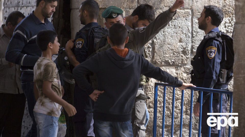 С середины сентября проход на Храмовую гору в Иерусалиме для мужчин-мусульман моложе 50 лет был закрыт