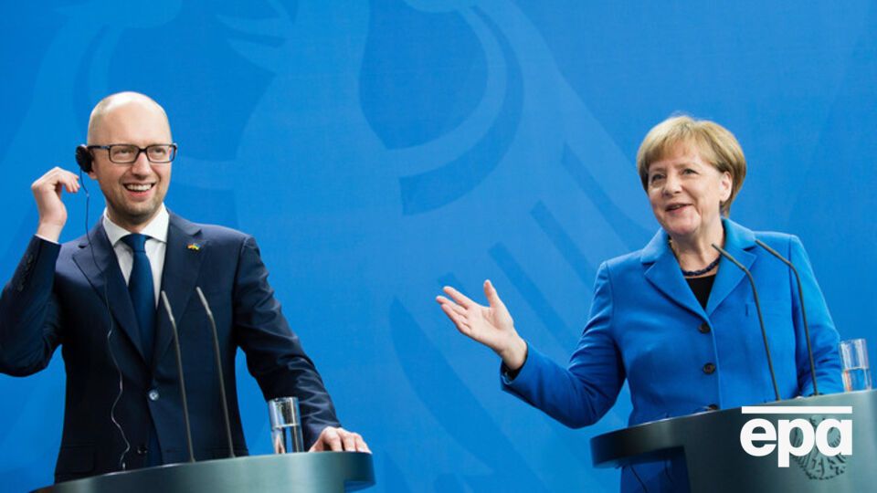 Меркель пообещала Украине помощь в переговорах с Россией