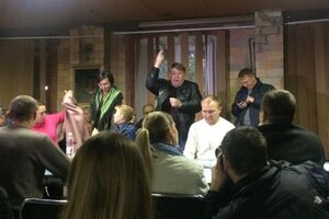 Представители Оппозиционного блока на заседании комиссии заявили, что "пошли на все уступки" и рассмотрели требование от 20 октября о перепечатывании бюллетеней