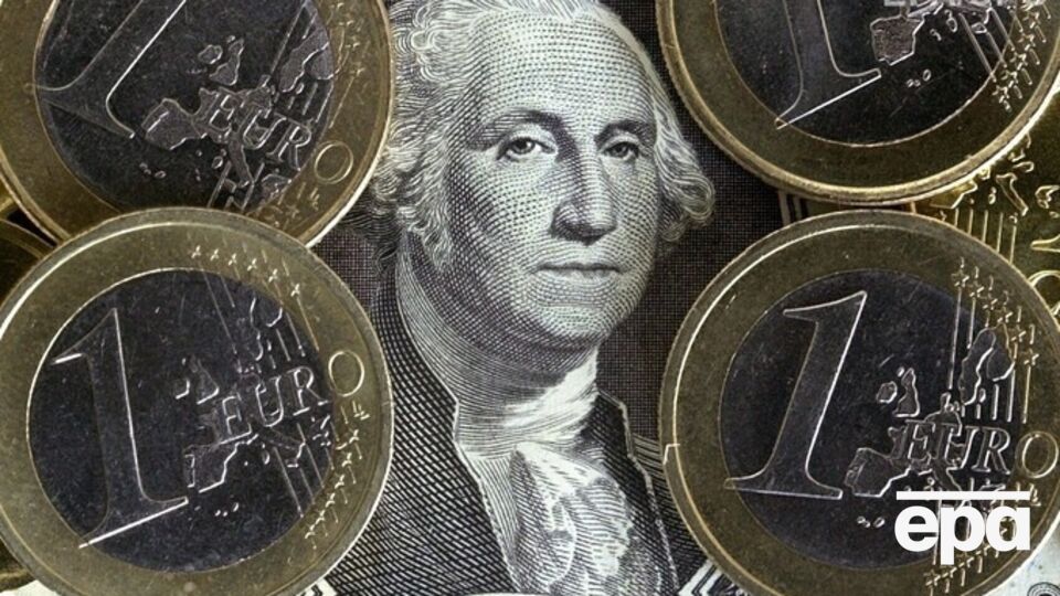 Нацбанк установил курс валют на 26 октября