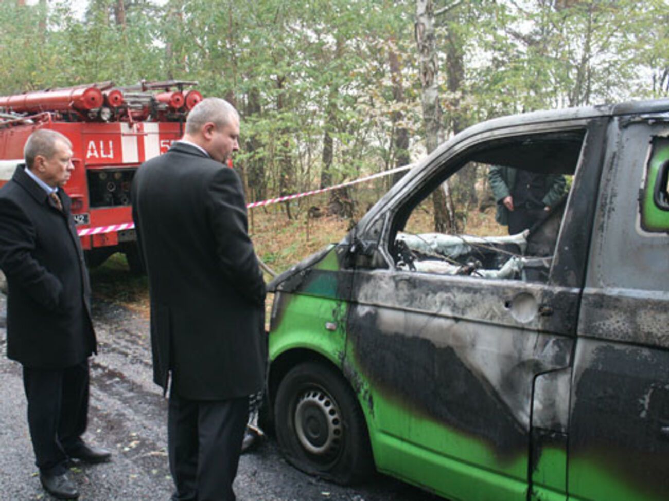 В Черниговской области неизвестные напали на инкассаторский автомобиль "ПриватБанка". В результате погибли три человека