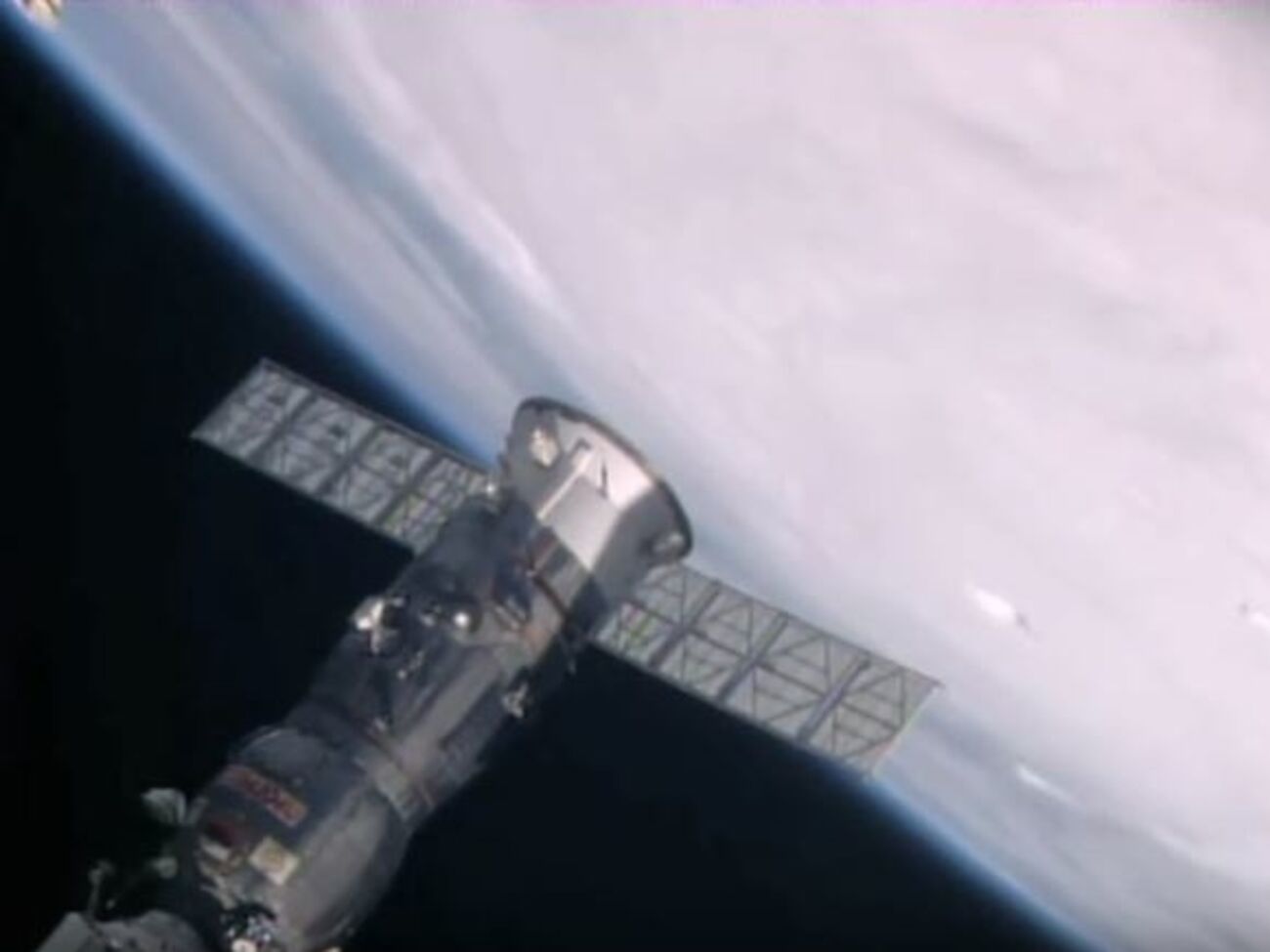 NASA показало, как выглядит ураган пятой категории из космоса