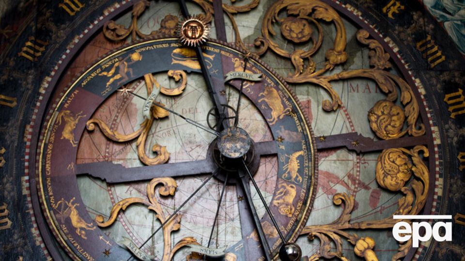 В день выборов в Украине переведут часы